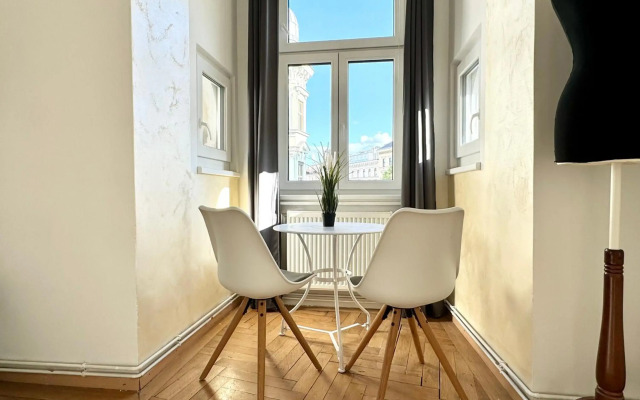 Premium Apartment located at the famous Vienna Kutschkermarkt
