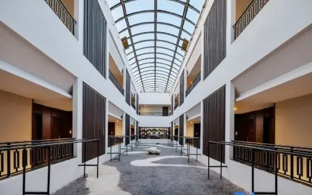 Shengtiandi Residence Hotel (Tongling Jinshan Plaza No. 12 Middle School)