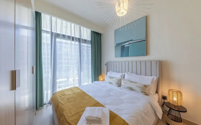 Bright and cozy studio in Azizi Riviera