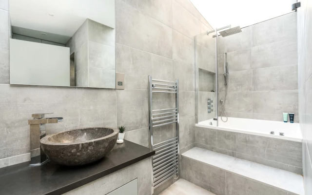 NEW Cosy & Sleek 2BD Flat In Vibrant West Kilburn