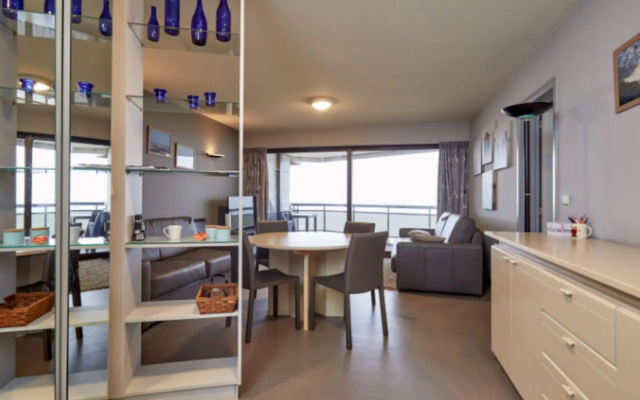 Beachfront apartment in Blankenberge with balcony