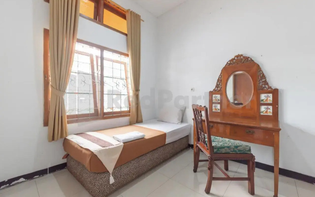 OYO 211 Seruni Residence