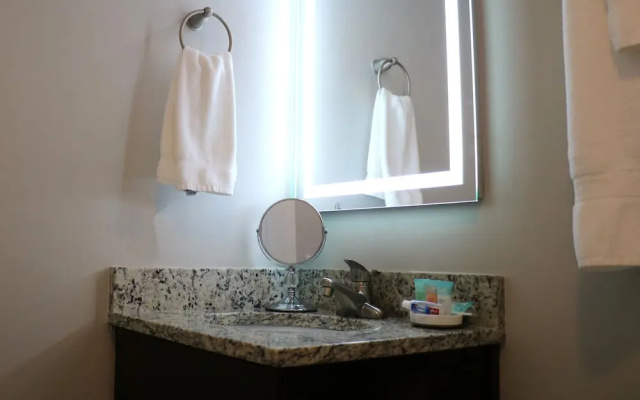 Charming One Bedroom Suite