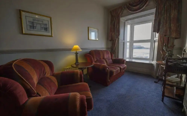 The Strand Seafood Bistro and Guesthouse