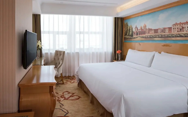 Vienna Hotel(Shenzhen Shajing Jingji Baina)