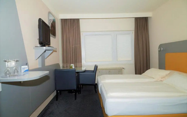 Hotel Cockpit