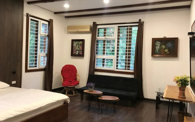 Elegant Studio Apartment