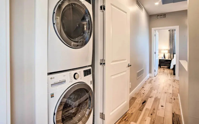 Trendy Denver Townhouse ~ 3 Miles to Downtown!