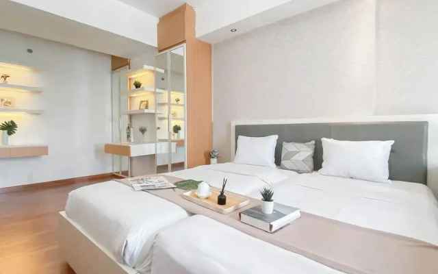 Contemporary Studio Loft Apartment At Park View Condominium