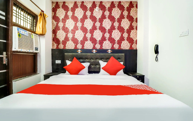 OYO Flagship 70617 R.c. Inn
