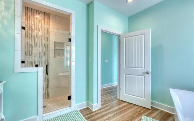 Salty Seahorse -2822 Bienville
