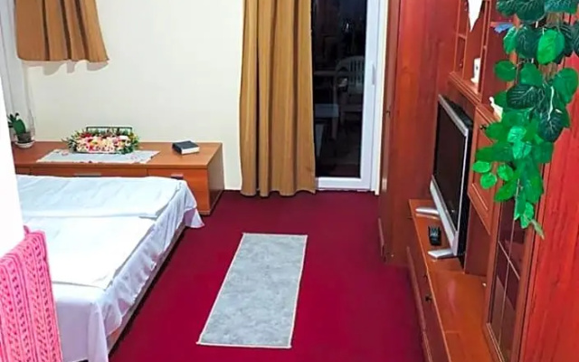 Rózsás Motel