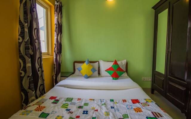 Отель OYO 13345 Home Courtyard Chapora Гоа вид на фасад