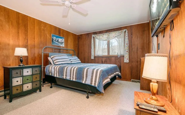 A Frame of Mind by Taylor Made Deep Creek