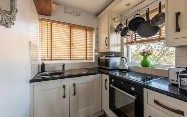 Seaside Escape at Looe Apartment