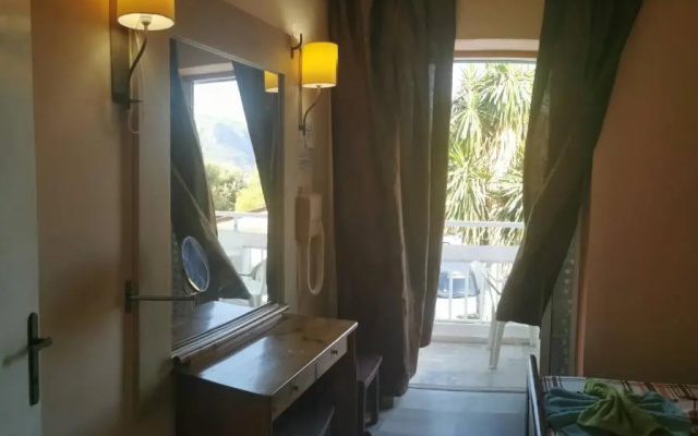 Jacks Apartments