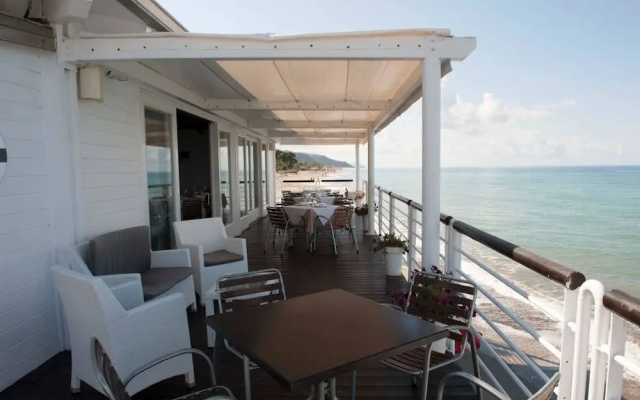Hera Club Resort