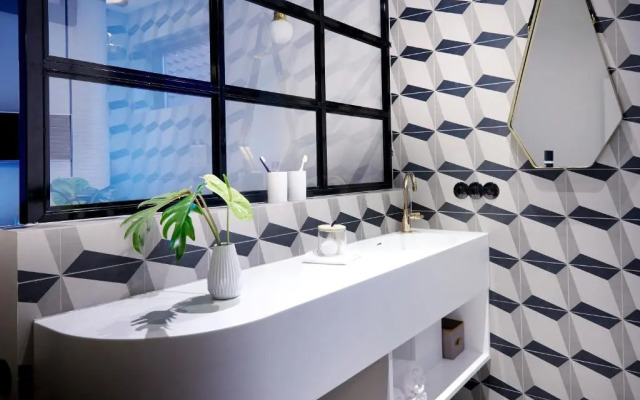 Five Rooms Hotel