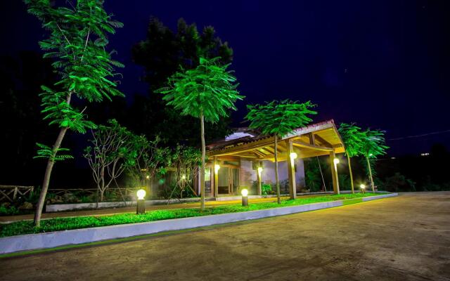 Mayura Hill Hotel & Resort вид на фасад