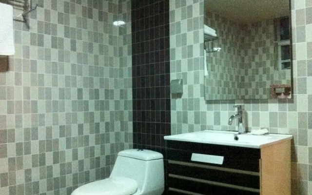 Xinyuan Business Hotel