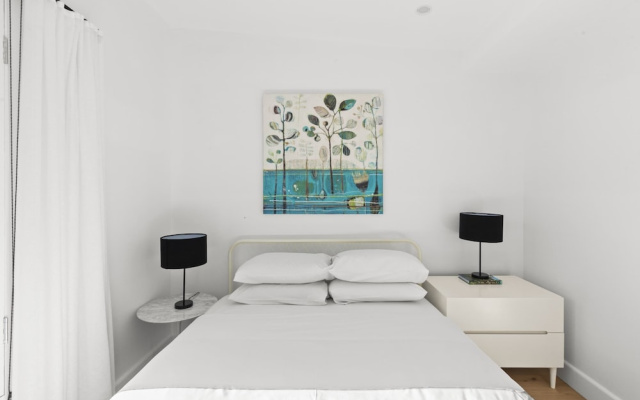 Bright 2 Bed House in Surry Hills