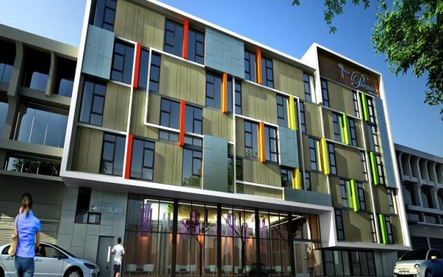 FX Hotel Metrolink Makkasan вид на фасад