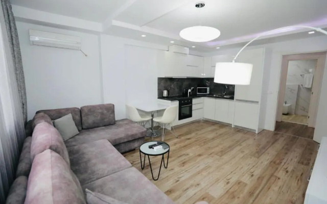 Miku Apartment-Extraordinary 1BD At Blloku Area