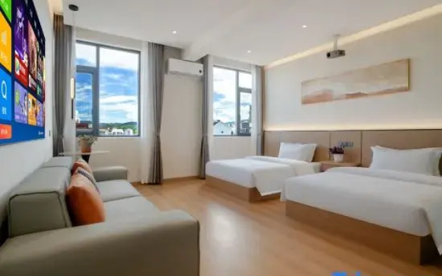 Mengzi Jiangshangyue Light Luxury Hotel (Honghe Prefecture Vocational Education Park)