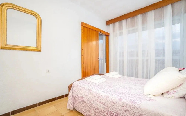 Apartment in Roses Near Sandy Beach
