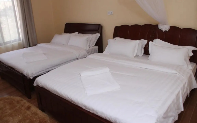 Tripple Os Hotel