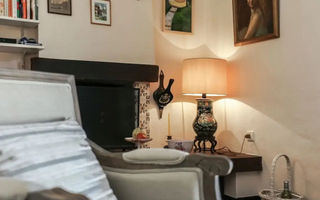 Classy Holiday Home with Swimming Pool, BBQ, Terrace, Garden