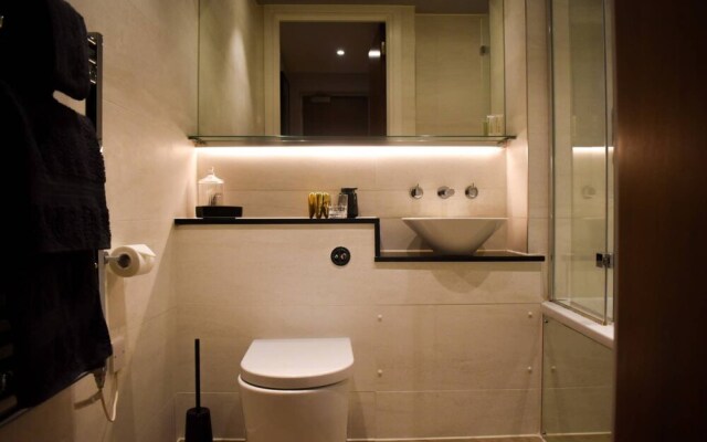 Апартаменты Modern 1 Bedroom Apartment With Balcony By Preston Park Брайтон ванная