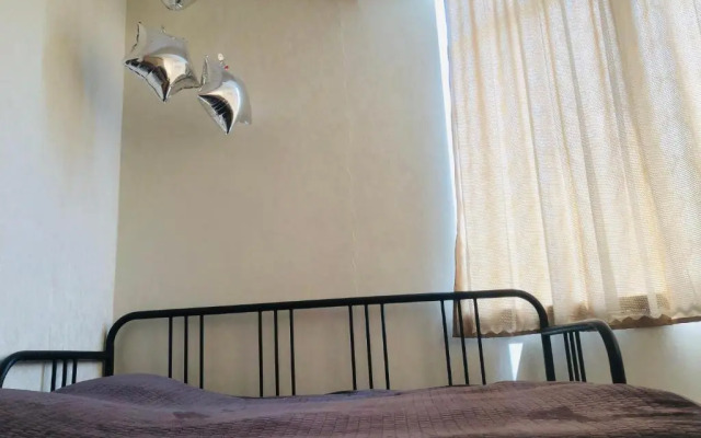 Flat 81