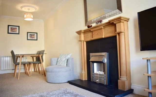 Peaceful 2 Bedroom Flat Beside Silicon Docks