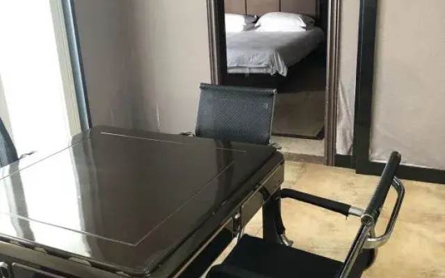 Linhai Phoenix Town Business Hotel