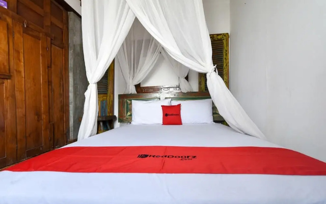 RedDoorz near Jimbaran Beach