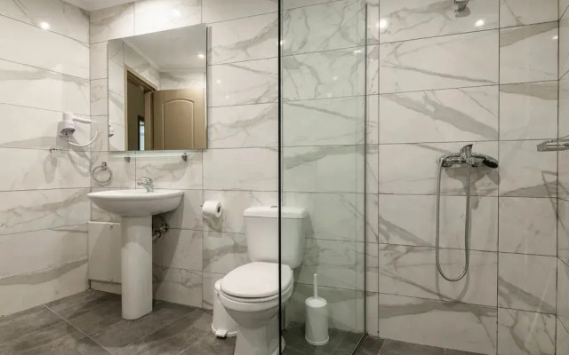 Irene Studios & Apartments