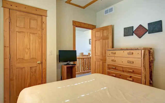 Mount Enentah 37 2 Bedroom Condo by RedAwning