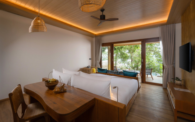 SINAE Phuket Luxury Hotel