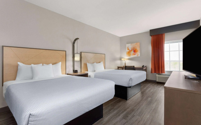 La Quinta Inn & Suites by Wyndham Ft. Pierce