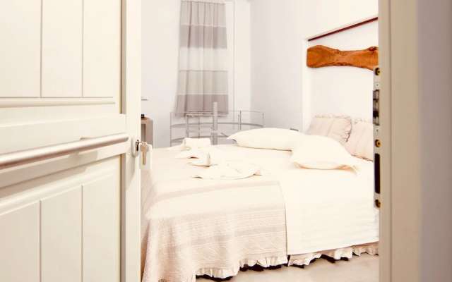Aeris Suites