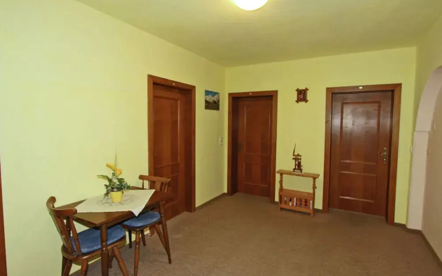Cozy Apartment in Aschau im Zillertal near Ski Lift