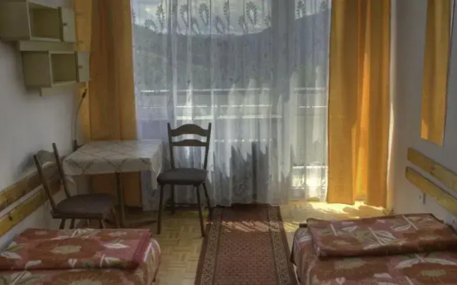 Hostel - Schronisko Młodzieżowe Wiecha