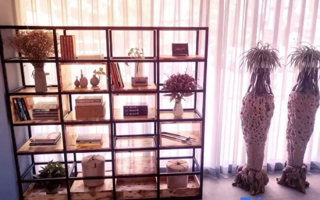 Qinzhou Minggui Living Center (Second People's Hospital Store)