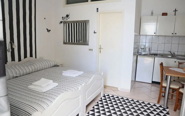 Apartments Nikolina Lumbarda