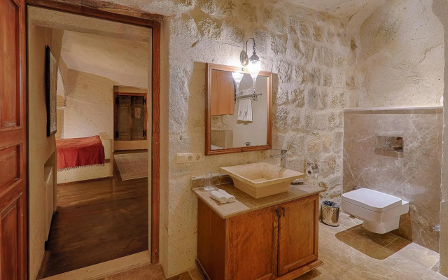 Taru Cave Suites