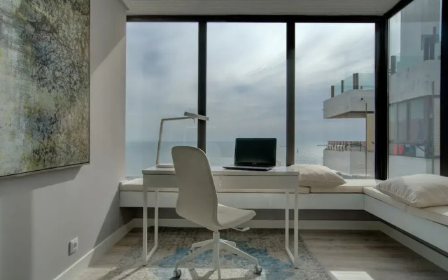 Ocean Blue Apartment & Studio