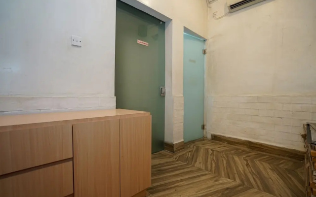 OYO 1270 Residence 8