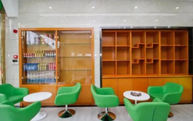 Vatica Hotel (Hefei High-Speed Rail South Station Sushong Road)