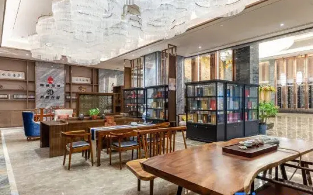 Tianhai International Hotel (Changsha Gaoxin District Meixi Lake park)